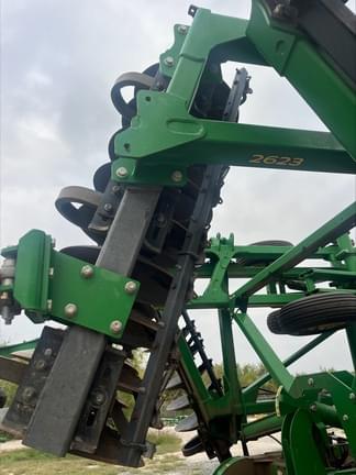 Image of John Deere 2623 equipment image 1