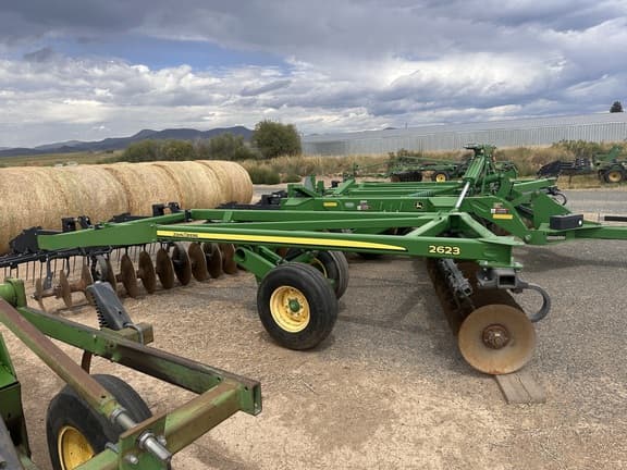 Image of John Deere 2623 Primary image