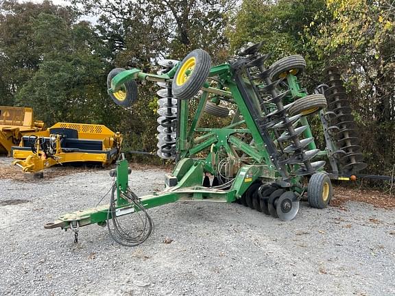 Image of John Deere 2623 equipment image 1