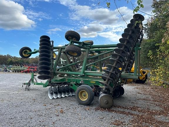 Image of John Deere 2623 equipment image 3