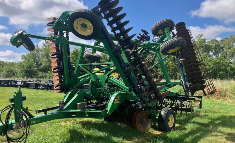 2014 John Deere 2623VT Equipment Image0