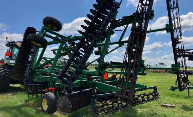 Image of John Deere 2623VT equipment image 2