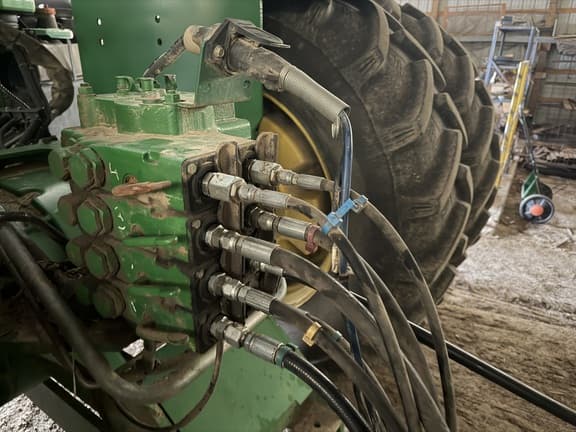 Image of John Deere 2623VT equipment image 2