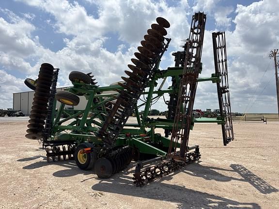 Image of John Deere 2623VT equipment image 1