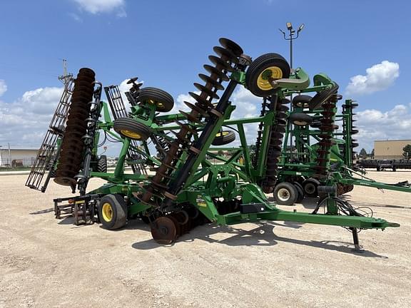Image of John Deere 2623VT equipment image 4