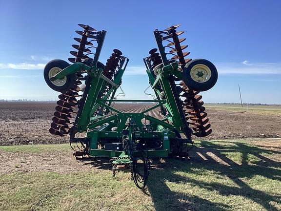 Image of John Deere 2623VT equipment image 1