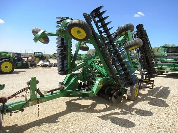 Image of John Deere 2623VT equipment image 4