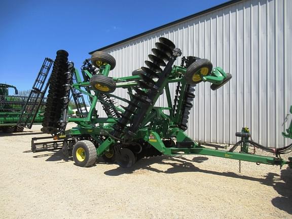 Image of John Deere 2623VT equipment image 2