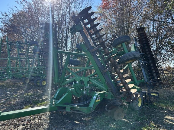 2014 John Deere 2623VT Equipment Image0