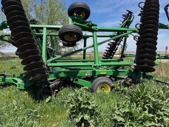 Image of John Deere 2623VT equipment image 4
