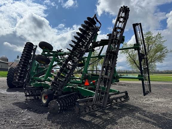 Image of John Deere 2623VT equipment image 1