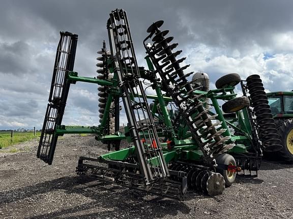 Image of John Deere 2623VT equipment image 4