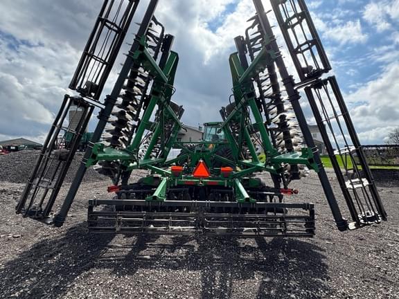 Image of John Deere 2623VT equipment image 3