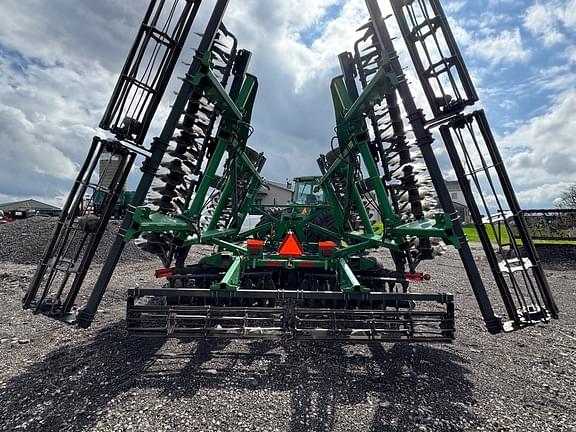 Image of John Deere 2623VT equipment image 3