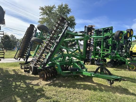 Image of John Deere 2623VT equipment image 1