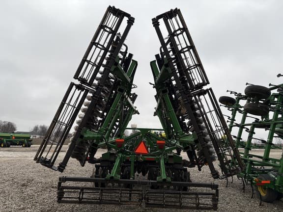 Image of John Deere 2623VT equipment image 2