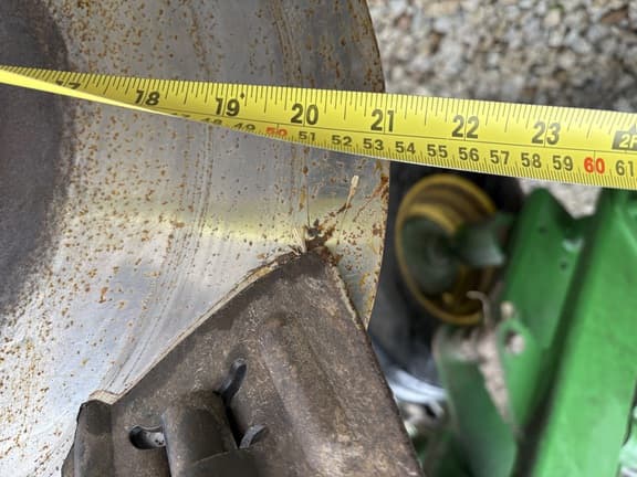 Image of John Deere 2623VT equipment image 4