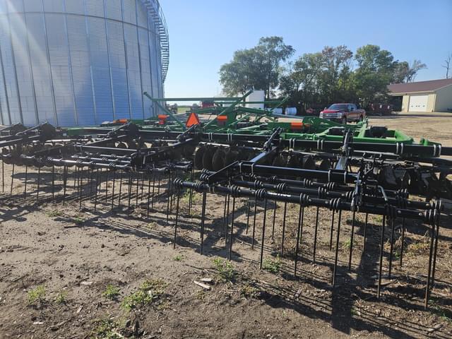 Image of John Deere 2720 equipment image 3