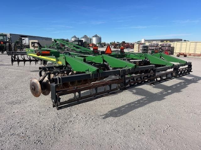 Image of John Deere 2720 equipment image 4