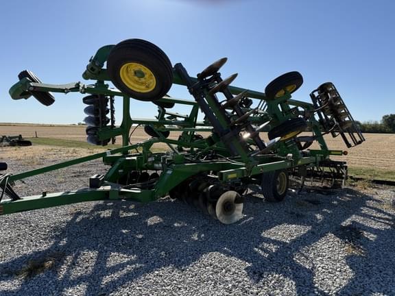 Image of John Deere 2720 equipment image 3