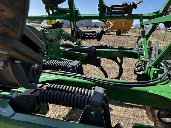 Image of John Deere 2720 equipment image 1