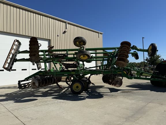 Image of John Deere 2720 equipment image 2