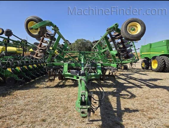 Image of John Deere 2720 equipment image 1