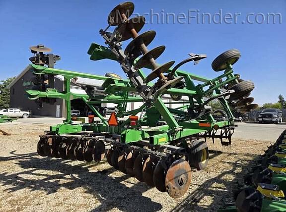 Image of John Deere 2720 equipment image 4