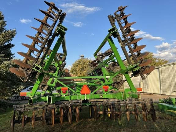 Image of John Deere 2720 equipment image 3