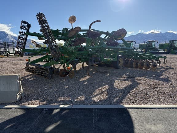 Image of John Deere 2730 equipment image 4