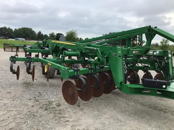 Image of John Deere 2730 equipment image 2