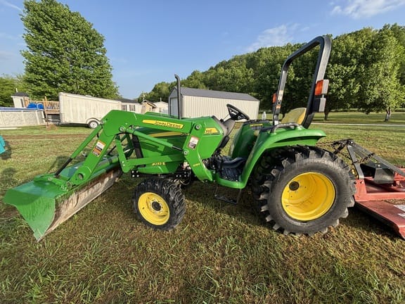 2014 John Deere 3032E Equipment Image0