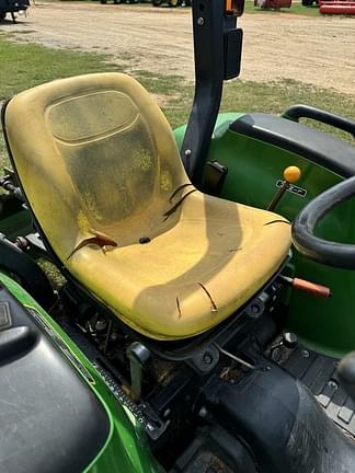 Image of John Deere 3032E equipment image 3