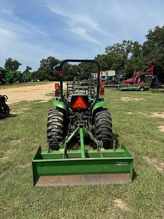 Image of John Deere 3032E equipment image 1