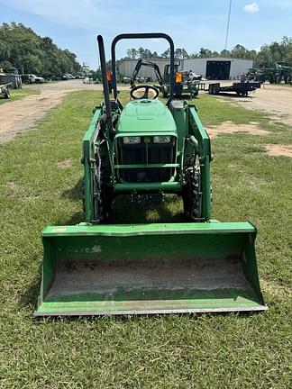 Image of John Deere 3032E equipment image 2