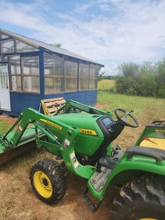 Image of John Deere 3032E equipment image 3