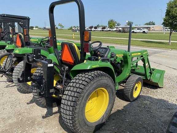 Image of John Deere 3032E equipment image 3