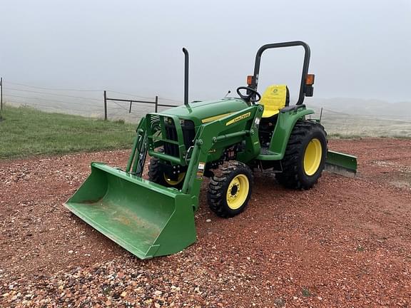 Image of John Deere 3032E Primary image