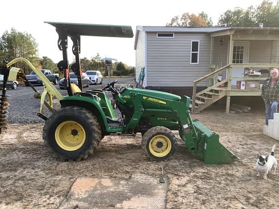 Image of John Deere 3032E equipment image 2