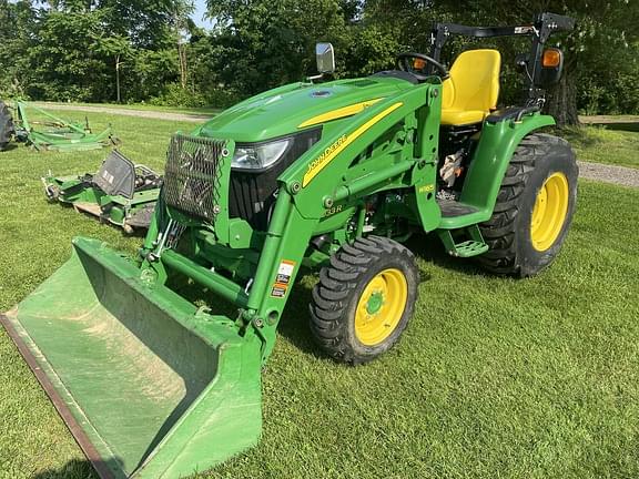Image of John Deere 3033R equipment image 1