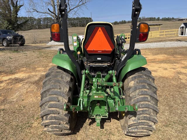 Image of John Deere 3033R equipment image 3