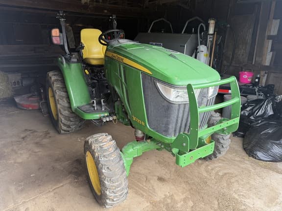 Image of John Deere 3033R equipment image 1