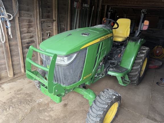Image of John Deere 3033R Primary image
