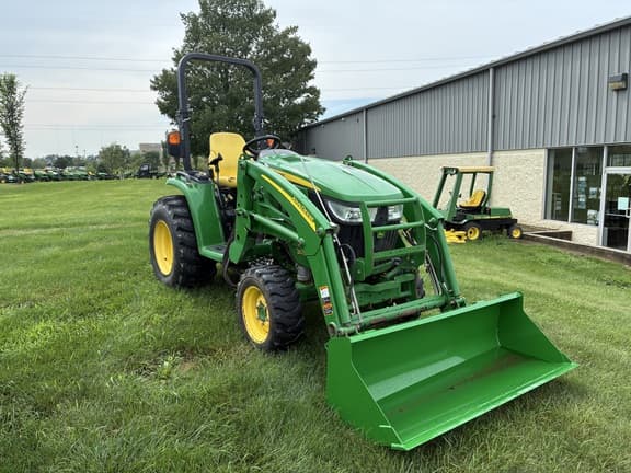 Image of John Deere 3033R Primary image