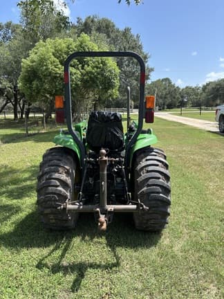 Image of John Deere 3038E equipment image 3