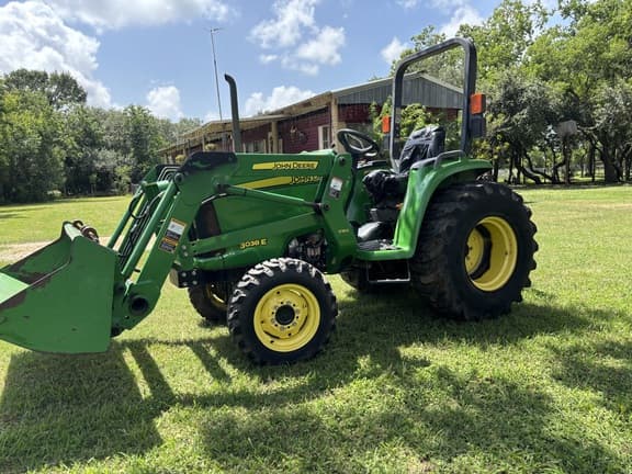 Image of John Deere 3038E Primary image