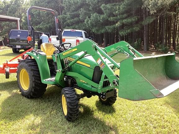 Image of John Deere 3038E equipment image 3