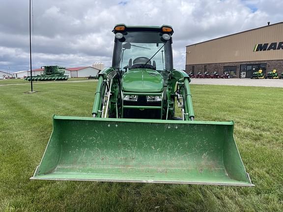 Image of John Deere 3039R equipment image 1