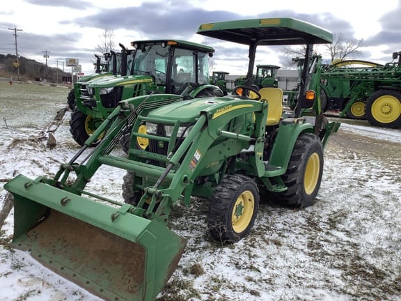2014 John Deere 3039R Equipment Image0