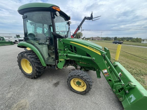 Main image John Deere 3039R